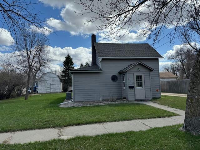 314 E 9TH AVE, WEBSTER, SD 57274, photo 1 of 32